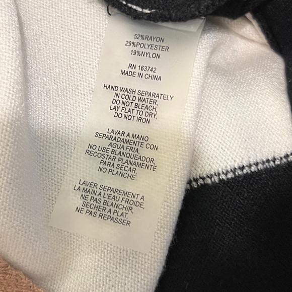 AAEDA colorblock mockneck sweater - Picture 6 of 6